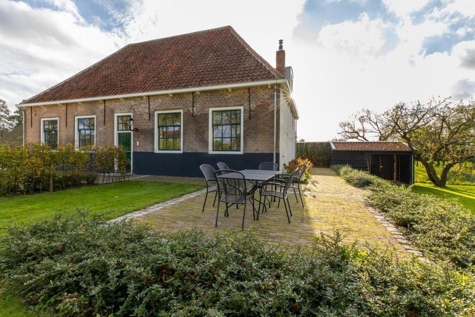 Vakantiehuis 'Boerderij Molenhof' - Stationsweg 5 | Heinkenszand Eksteriør billede